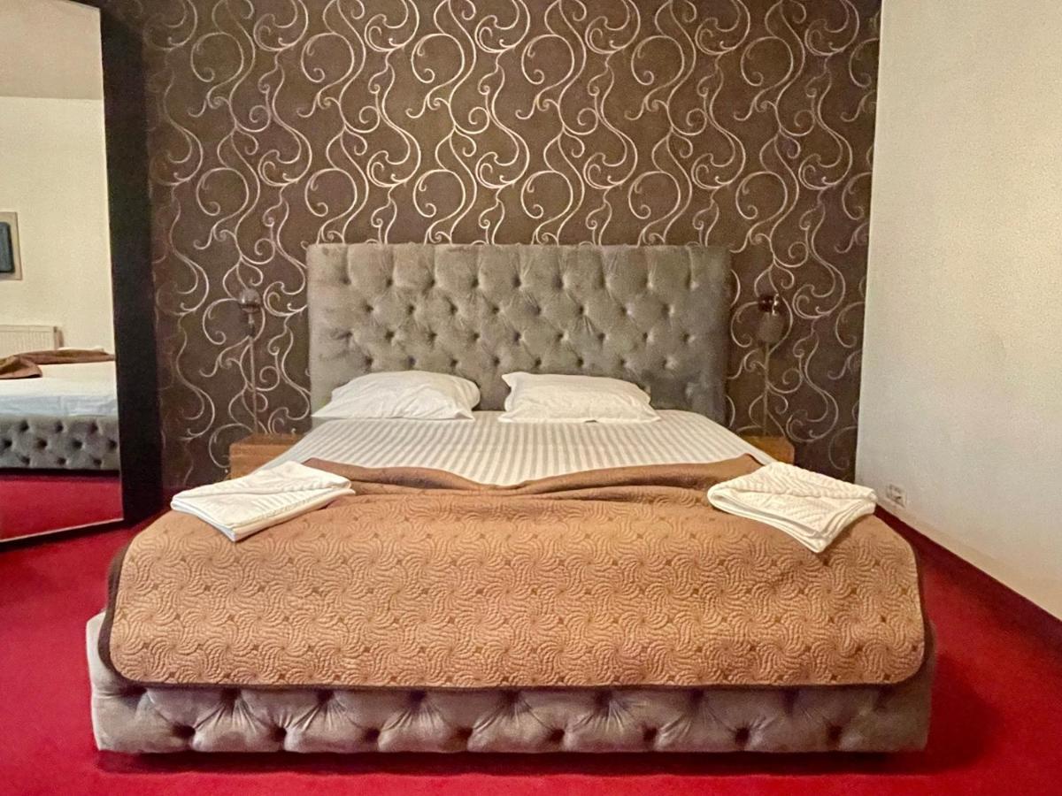 Mon Caprice Hotel