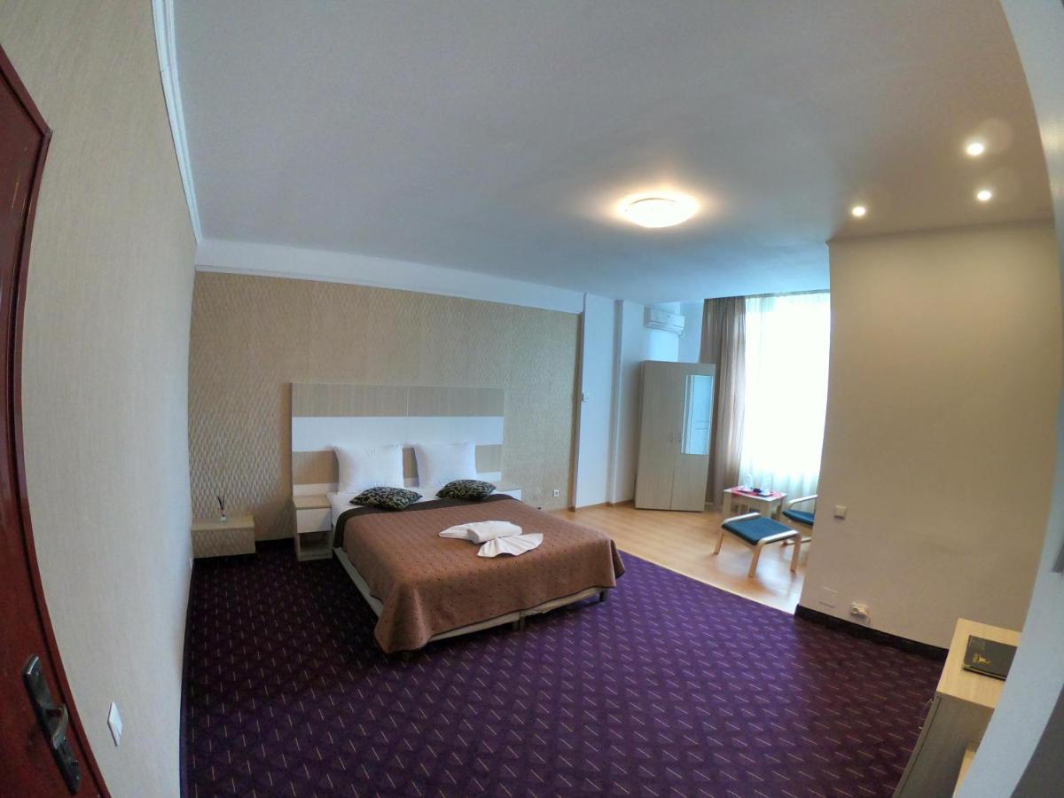 Hotel Mon Caprice Bucarest