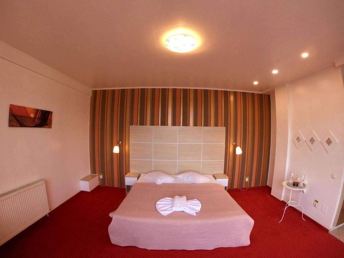 Hotel Mon Caprice Bucarest